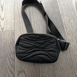 Lululemon Canada Olympic Belt bag